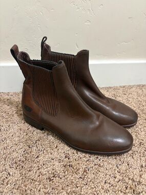 Ugg Joey Chelsea Boot Brown Women's Size 7